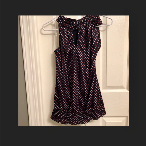 Blue sleeveless blouse - Picture 1 of 6